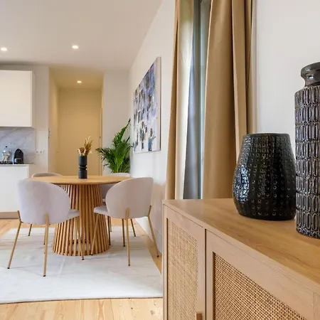 Art Deco 42 Luxury 2br Downtown Metro Ac