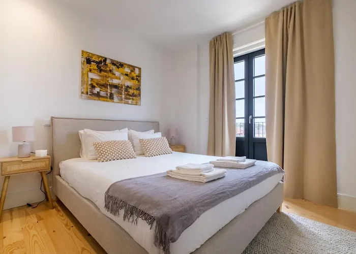 Art Deco 42 Luxury 2br Downtown Metro Ac דירה