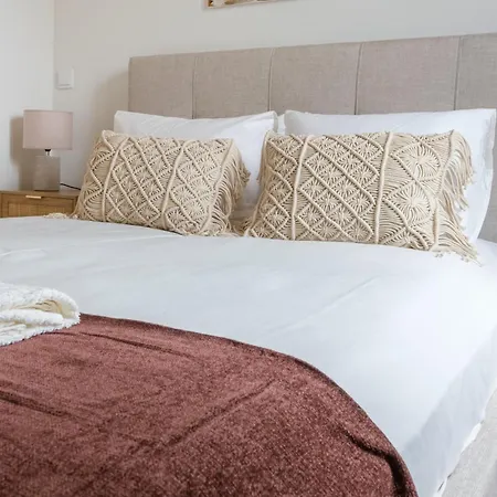 Art Deco 42 Luxury 2br Downtown Metro Ac Apartman Porto