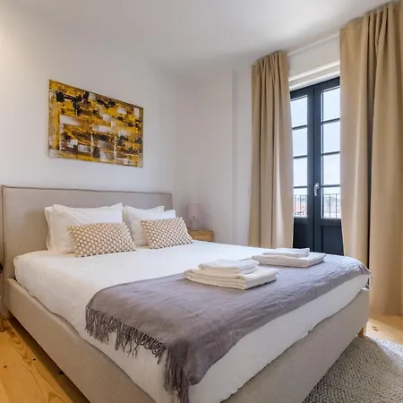 Art Deco 42 Luxury 2br Downtown Metro Ac Apartman