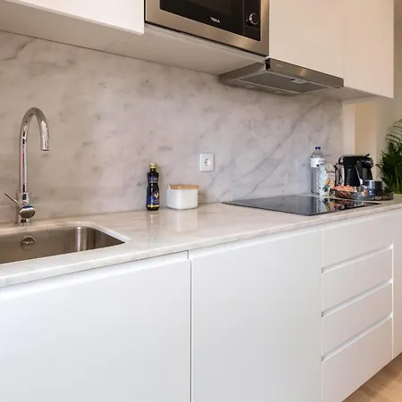 Art Deco 42 Luxury 2br Downtown Metro Ac Apartman