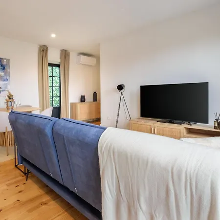 Art Deco 42 Luxury 2br Downtown Metro Ac